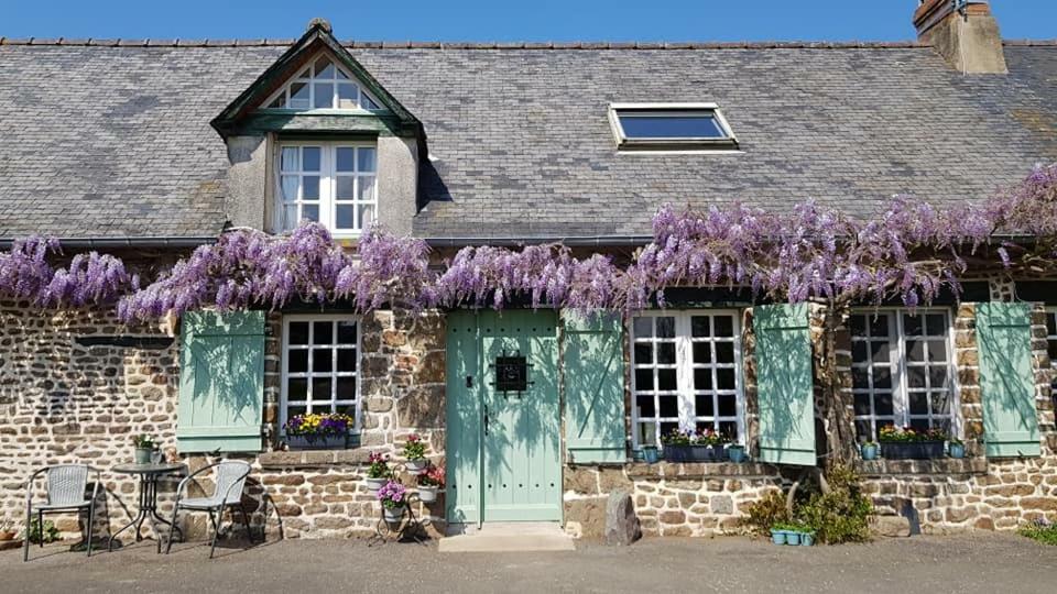 Les Gages Villa Brece  Exterior photo